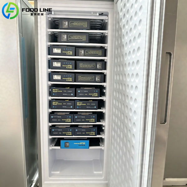 solar ice making unit
