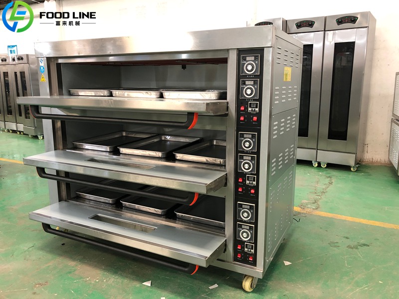 three deck electric oven device